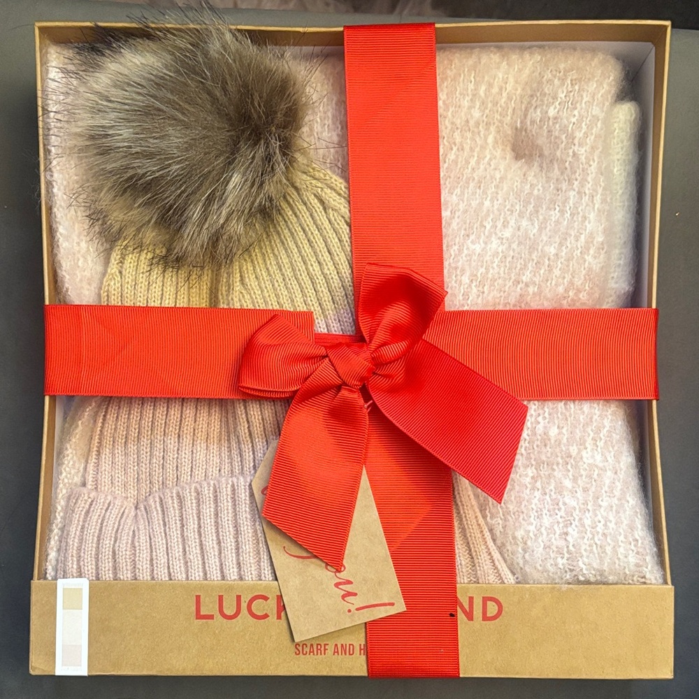 Lucky Brand Beige Knit Hat and Scarf Set
